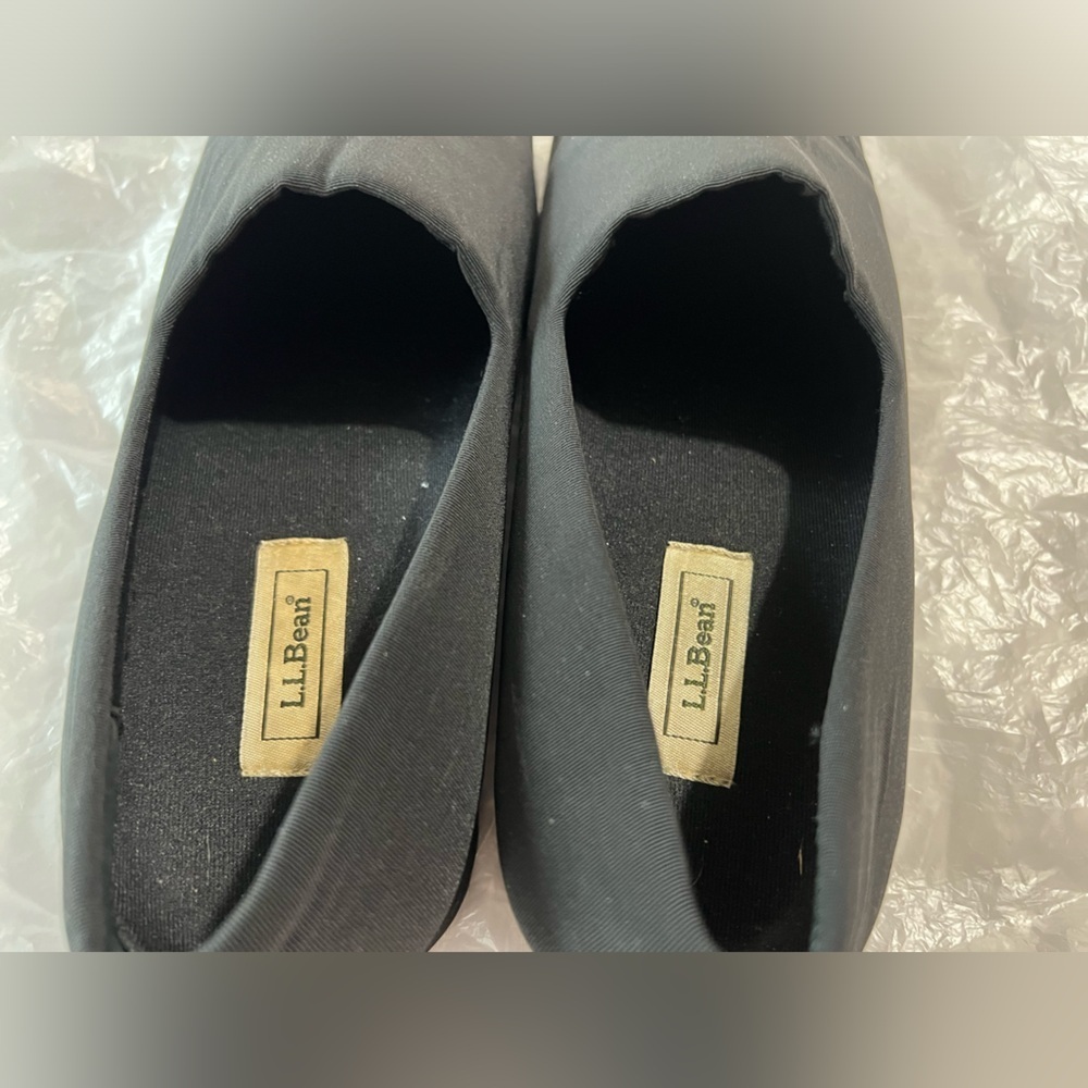 L.L. Bean slip on women shoes, black, size 8.5 - Picture 2 of 8
